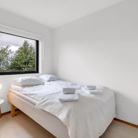 Villa Floylia - Luxurious With Sauna & Sea View